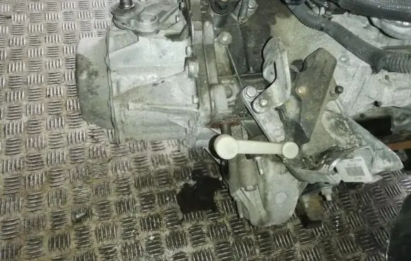 Citroen C4 II Manual 5 speed gearbox 20dp72