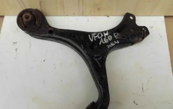 Honda Civic IX Rear control arm 65566556
