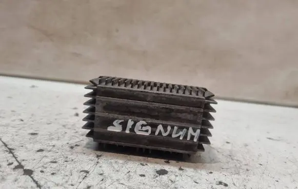 Opel Signum Glow plug pre-heat relay 55353011 51299014B