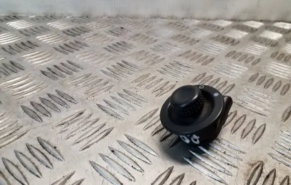 Renault Trafic III (X82) Wing mirror switch 255784649R