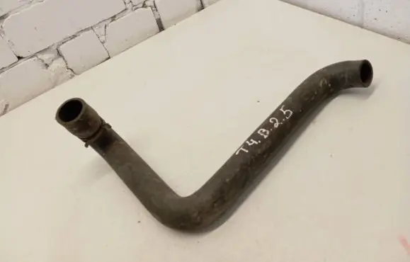 Volkswagen Transporter - Caravelle T4 Engine coolant pipe/hose