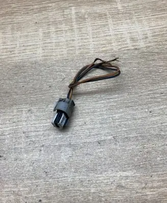BMW 5 E39 Plug wire 985324 9670781