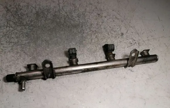 Mercedes-Benz A W168 Fuel main line pipe A1660700895
