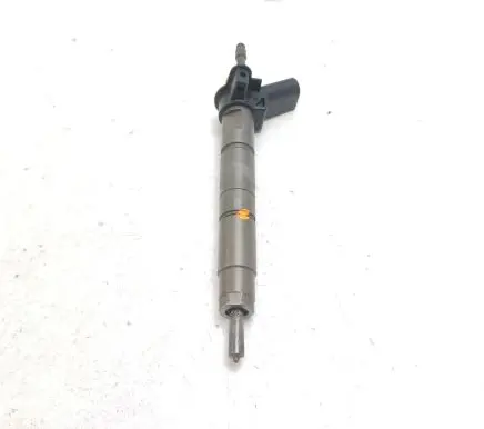 BMW 5 E60 E61 Fuel injector 7797877