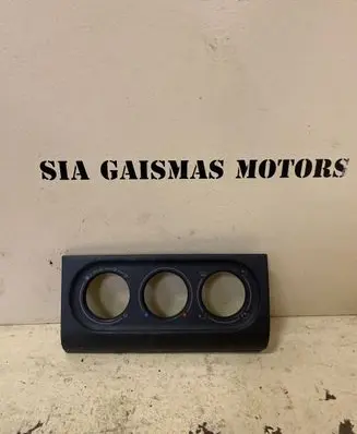 Volkswagen PASSAT B4 Climate control/heater control trim 3A1819075
