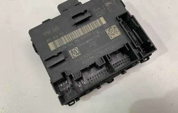 Audi A8 S8 D5 Door control unit/module 4M1959792J