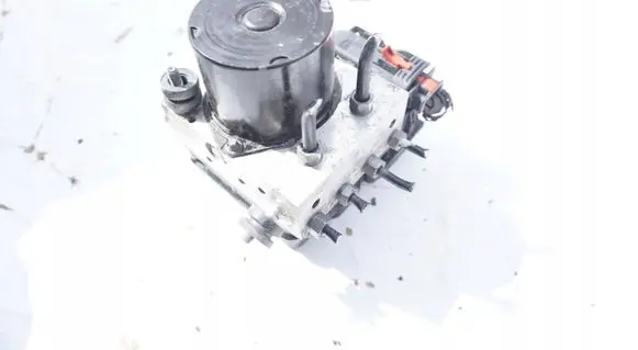 Volkswagen Golf V ABS Pump