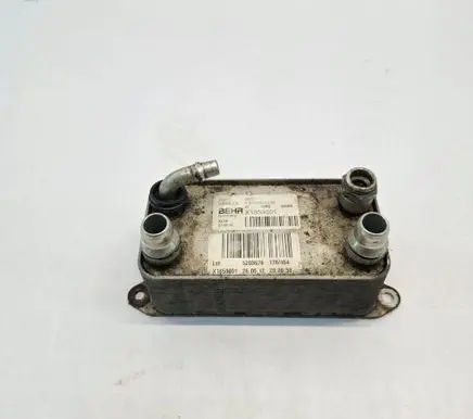 Mercedes-Benz E W212 Engine oil radiator A2045002200