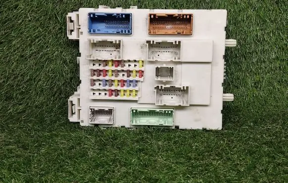 Ford Focus Power management control unit BV6N14A073DR