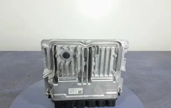 BMW 3 G20 G21 Engine control unit/module ECU 7827051