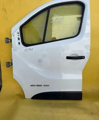 Renault Trafic III (X82) Front door