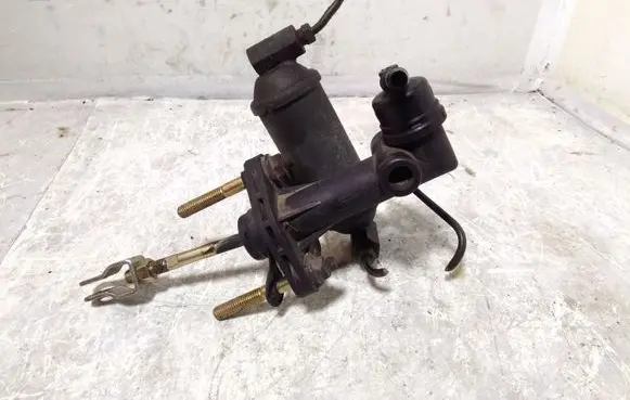 KIA Sorento Clutch slave cylinder 