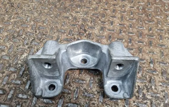 Mercedes-Benz A W177 Engine mounting bracket A6082200100