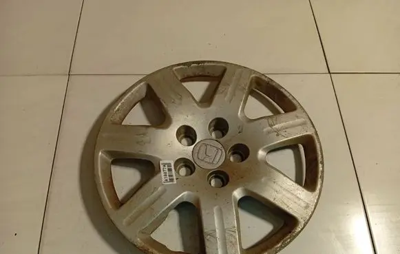 Honda Civic R16 wheel hub/cap/trim 44733SNAA10