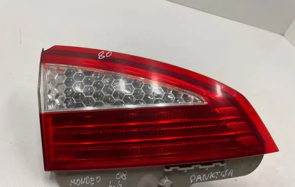 Ford Mondeo MK IV Tailgate rear/tail lights 11380 0002 AR00