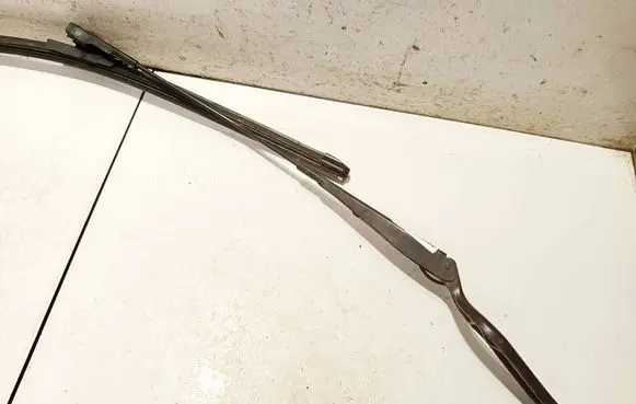 Ford Focus C-MAX Front wiper blade arm 3m5117526aa