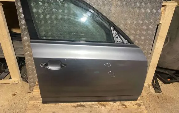 BMW X3 E83 Front door