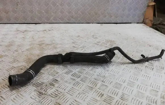 Renault Megane III Engine coolant pipe/hose