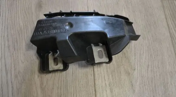 Mercedes-Benz GLC X253 C253 Front bumper mounting bracket A25388514656