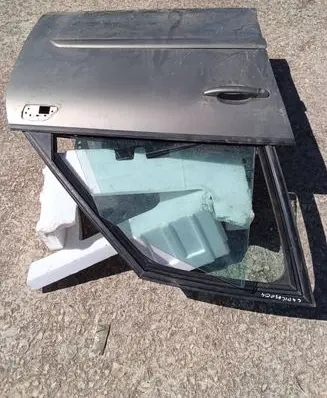 Citroen C4 I Picasso Front door