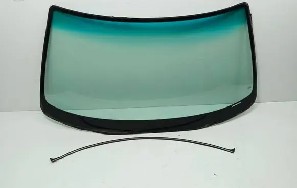 Lexus LS 400 Front windscreen/windshield window 43R00088 122M39AS1