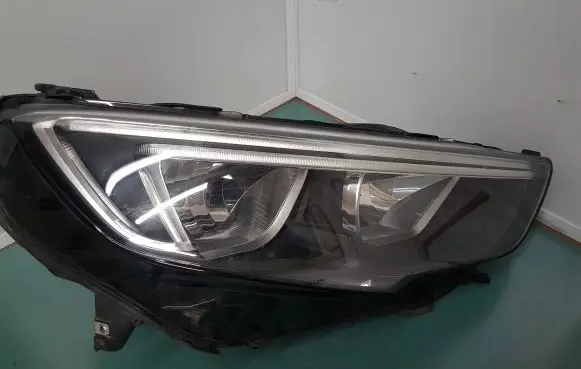 Opel Insignia B Headlight/headlamp 13460182