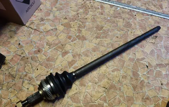 Jeep Grand Cherokee (WJ) Front driveshaft 