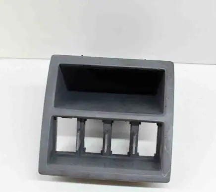 Dashboard glove box trim