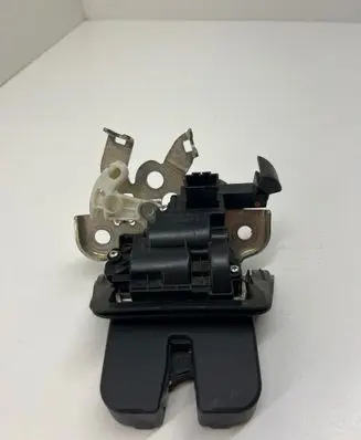 Audi Q2 - Tailgate/trunk/boot lock/catch/latch 8R0827505 2222361802