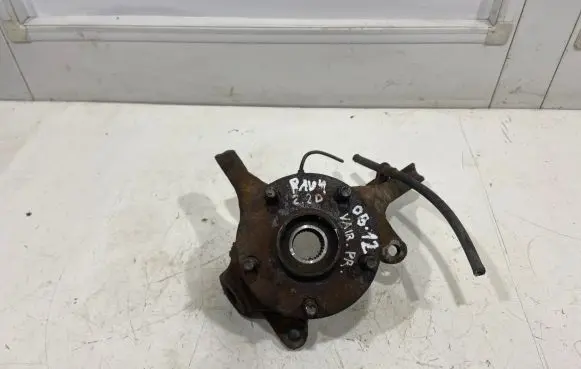 Toyota RAV 4 (XA20) Front wheel hub spindle knuckle