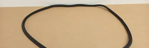 BMW Z4 E85 E86 Trunk rubber seal (body) 