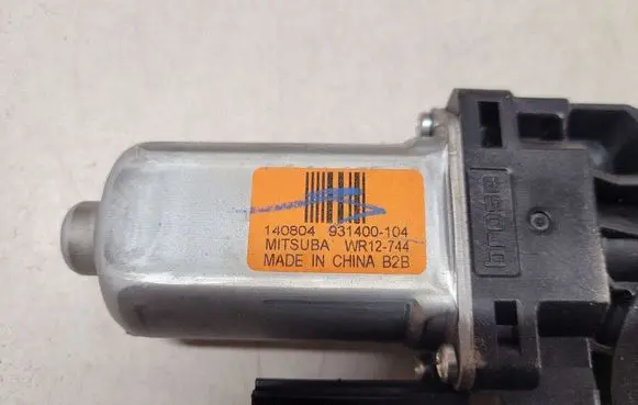 Jeep Grand Cherokee Front door window regulator motor 931400104 WR12744