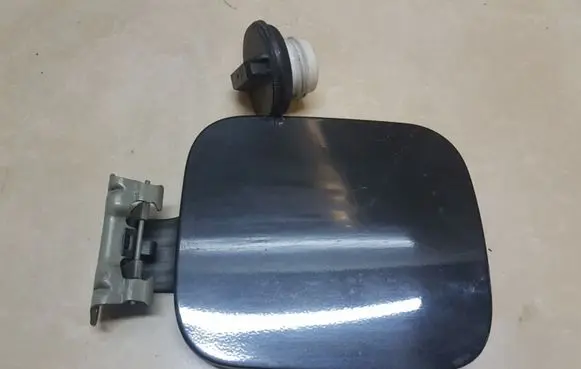 Mitsubishi Pajero Fuel tank cap