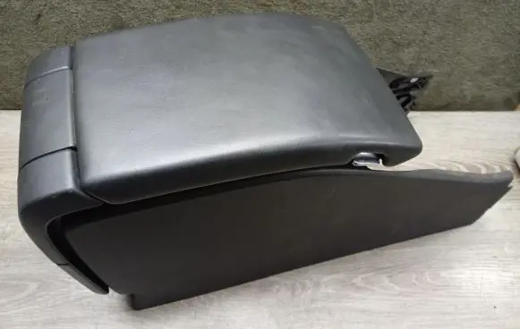 Volvo XC70 Armrest 1156595 30722553 1643466