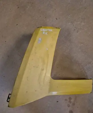 Under headlight/headlamp trim