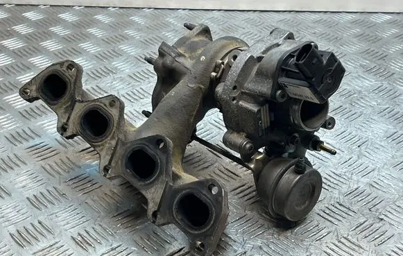 Volkswagen Tiguan Turbo 03C145702P