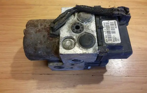 Renault Espace III ABS Pump 6025314081