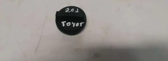 Toyota Avensis T220 Oil filler cap 
