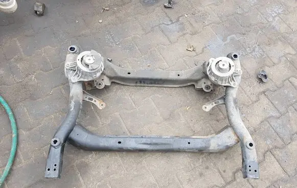 Mercedes-Benz C W205 Front axle beam 