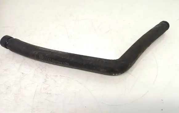 Volkswagen PASSAT B5 Power steering hose/pipe/line 8D0422887C