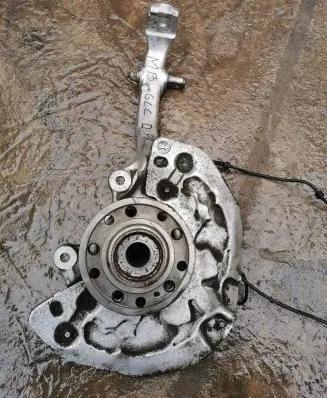 Mercedes-Benz GLC X253 C253 Front wheel hub spindle knuckle