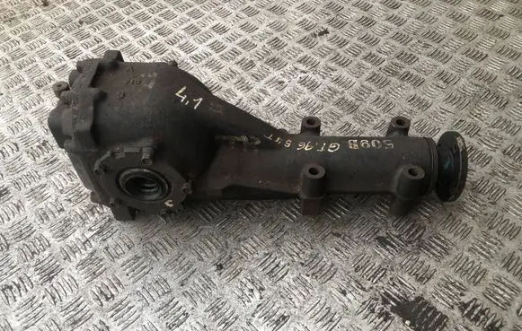 Subaru Impreza I Rear differential