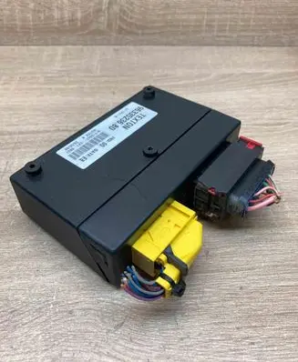 Citroen C4 I Comfort/convenience module 96335236 81712507 WITHPLUG