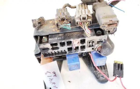 Nissan King Cab, Navara Fuse box set