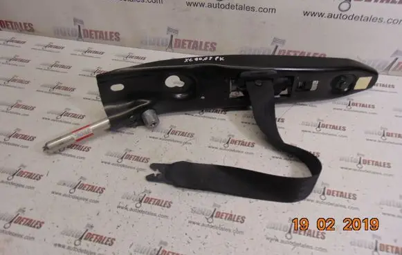 Volvo XC90 Front seatbelt