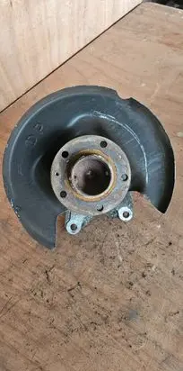 Peugeot 308 Rear wheel hub spindle/knuckle 198J80