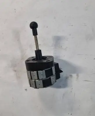 BMW 5 E60 E61 Headlight level adjustment motor 8352206 72774900