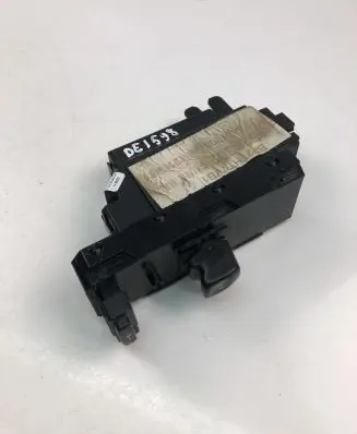Volvo V70 Electric window control switch 30737519
