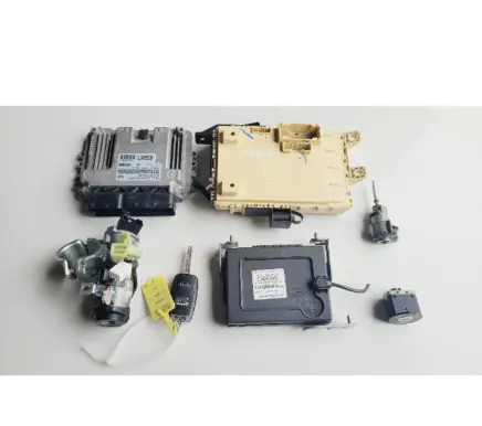 KIA Carens III Engine ECU kit and lock set 391202A410 0281019595 391252a410