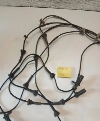Volvo XC70 ABS brake wheel speed sensor 9496961